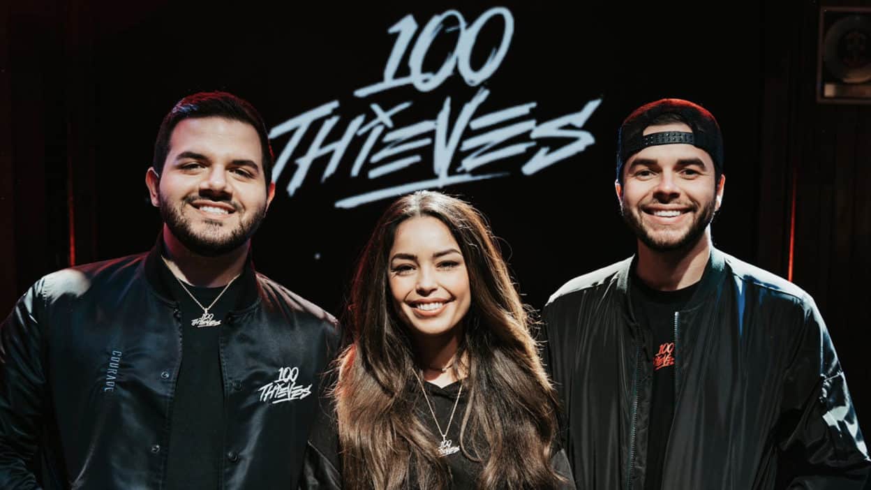 100 Thieves Esports on X: The whole gang is here! Watch as @Nadeshot,  @brookeab, @neekolul and @Valkyrae squad up to see who can take the most  👑's in Fall Guys! Watch