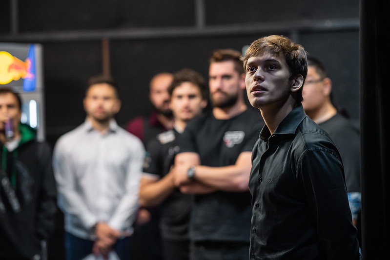 paiN Dionrray sobre saída de Erickão da organização: “É natural do esporte” cover image