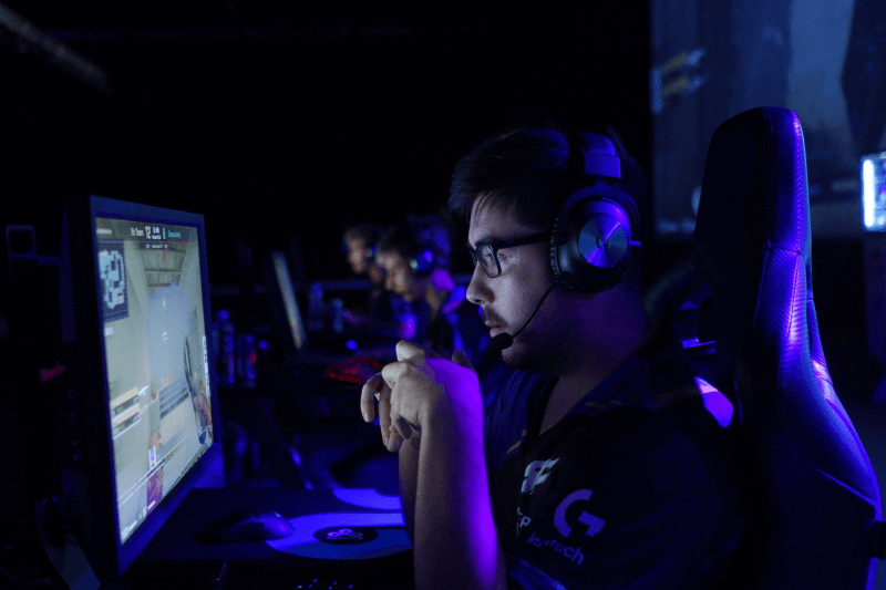 9z e Bravos vencem na estreia da DreamHack Open September cover image