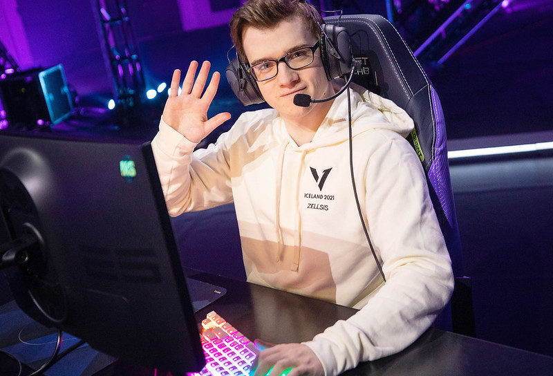 V1 Zellsis: “We made Effys the IGL for now and I think he is doing really well” cover image