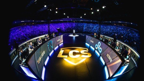 LCS to welcome fans back for the LCS 2022 Spring Split Playoffs cover image