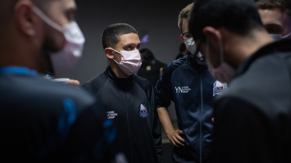 Sharks Esports começa as mudanças e se despede de fra e light cover image