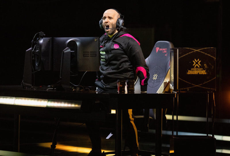 Ex-treinador da KRÜ irá para um time brasileiro de Valorant em 2022 cover image