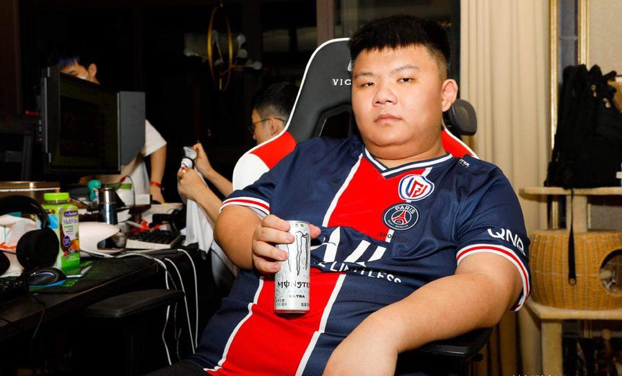 PSG.LGD XinQ: “Our team has been waiting for the new patch for a long time. I want to play Marci.” cover image