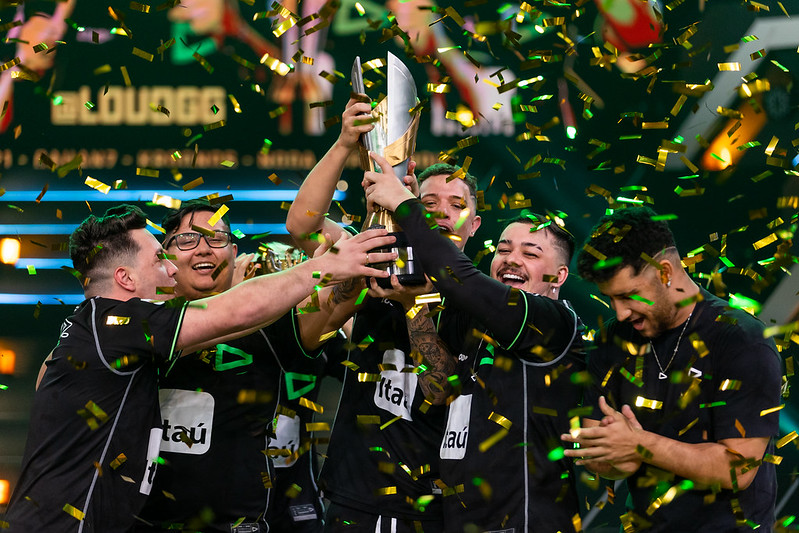 LOUD conquista título inédito na LBFF 7 cover image