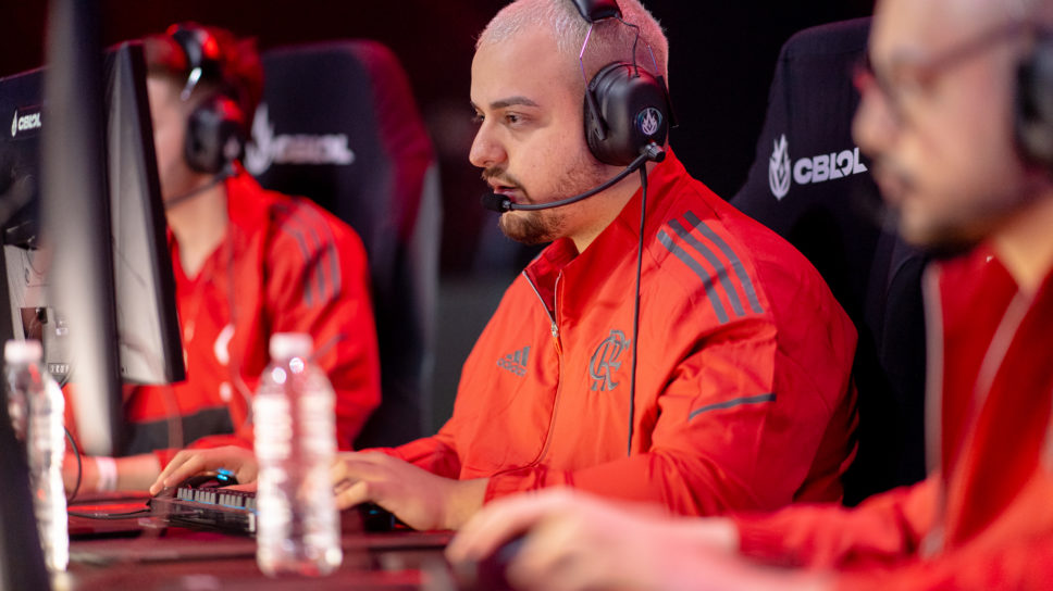 Lynkez é desligado do Flamengo e se queixa sobre gestão da organização cover image