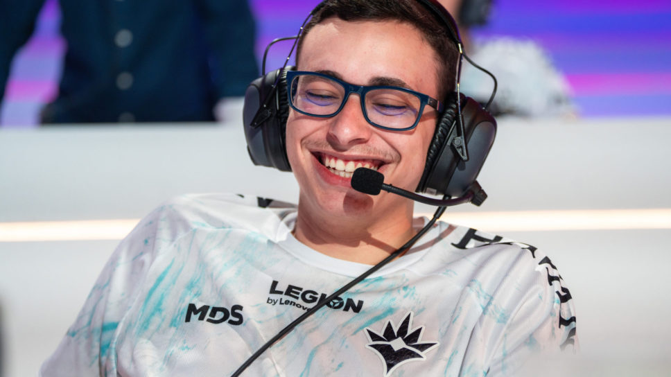 Icons 2022: “Foi uma realização”, diz ManoFrizer sobre classificação da Liberty para fase de grupos cover image