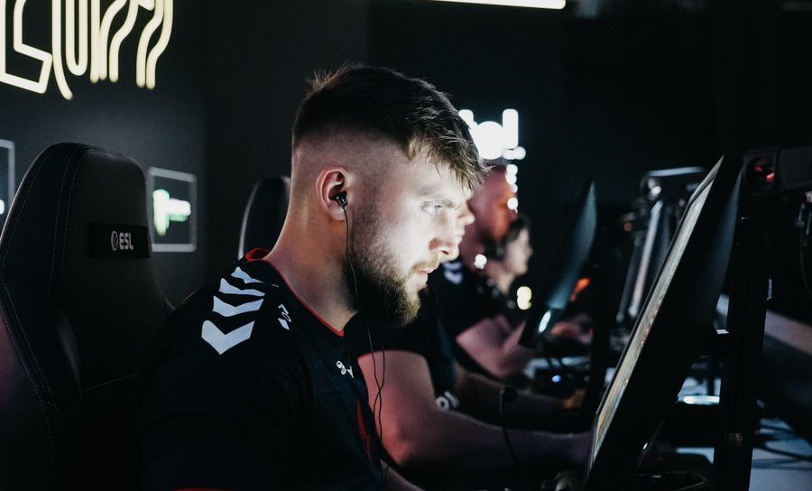 The Cathedral of Counter-strike erupts as Astralis eliminate Mouz cover image