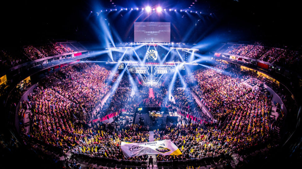 IEM Cologne Playoffs Preview: Must-Win for FaZe, Redemption for NaVi cover image