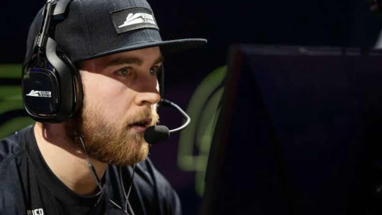 SlasheR has led many teams to winning events in his illustrious career. Photo via Call of Duty League.