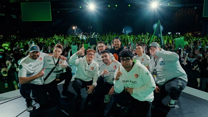 OpTic after winning their home event in Texas in 2022. Photo via Call of Duty League.