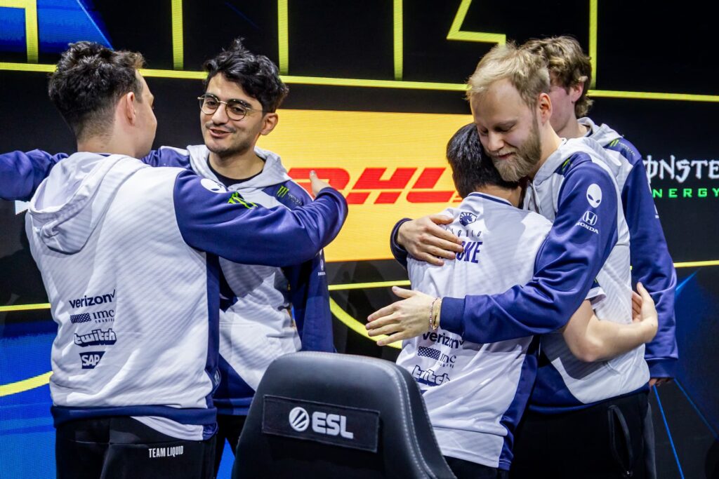 iNSaNiA celebrates with his team at the Berlin Major (Image by Stephanie Lindgren/ESL)