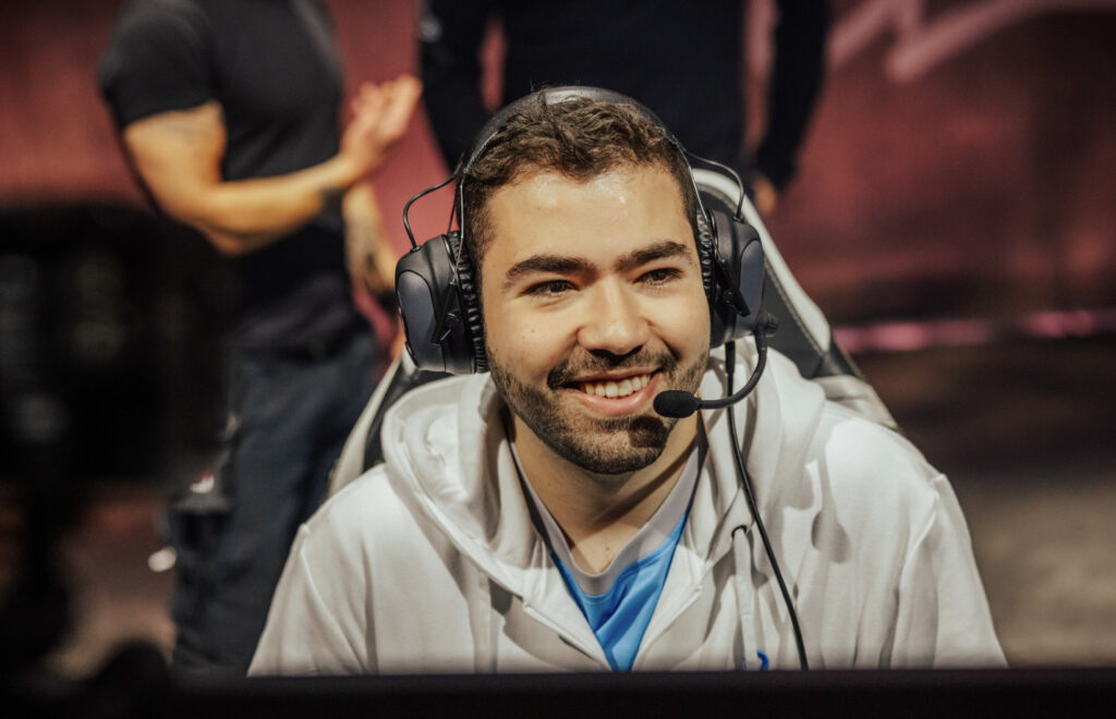 Happy Fudge on stage against BLG (Image via Colin Young-Wolff and Riot Games)