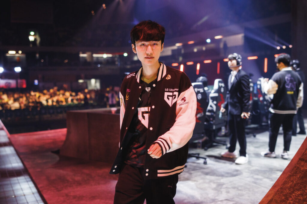 Peanut walking off stage - image via Colin Young-Wolff/Riot Games