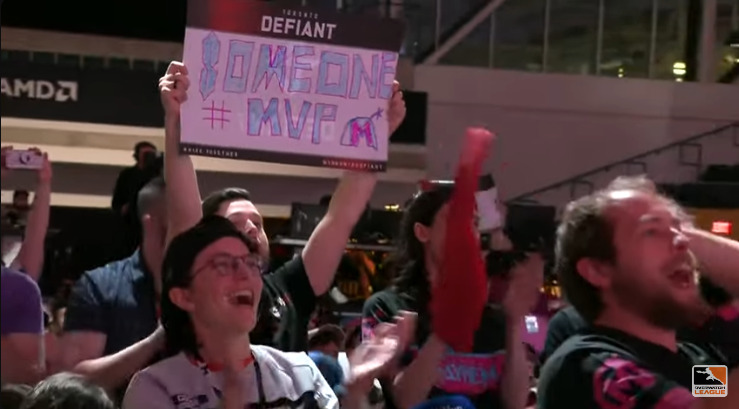 Overwatch League Grand Finals 2023 audience cheers for Someone (Image via Blizzard Entertainment)