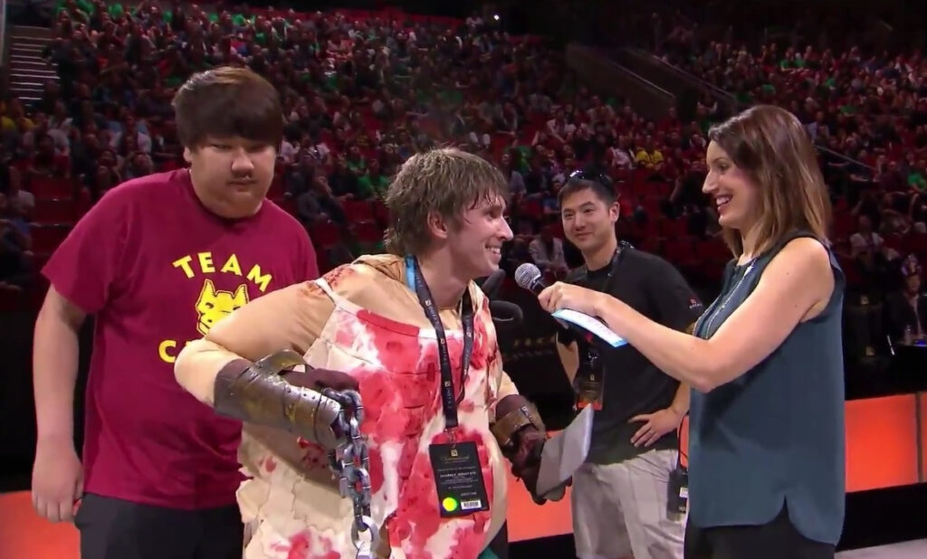 Dendi cosplaying as Pudge during the TI5 All-star match.