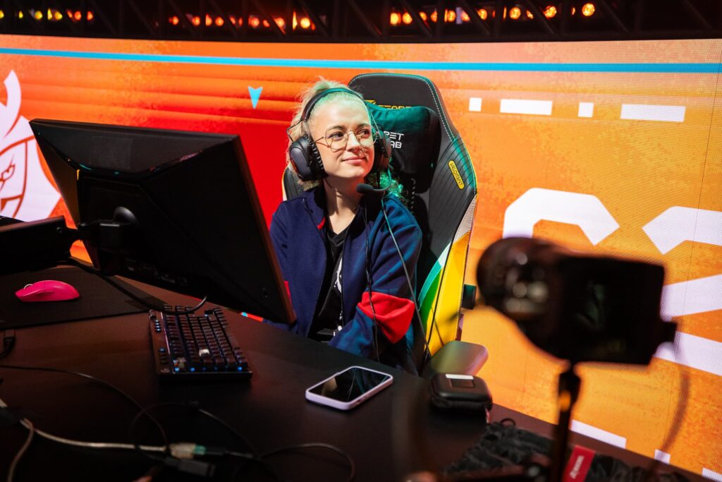 G2 mimi setting up prior to facing Team Liquid in Brazil (Photo by Adela Sznajder/Riot Games)