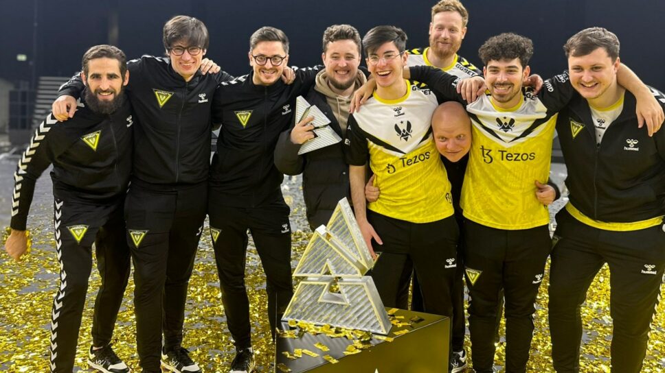 Team Vitality stop runaway FaZe Clan at Fall Finals 2023 cover image