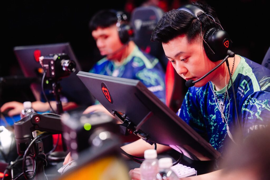 Derrek of Evil Geniuses competes during Week 3 of VCT Americas Stage 1 at the Riot Games Arena on April 21, 2024. 