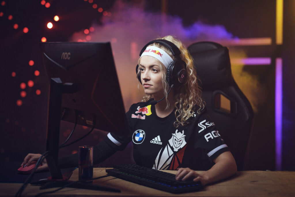 E-sport athlete Michaela "Mimi" Lintrup poses during a photoshoot on May 24th 2022 in Odense, Denmark. // Esben Zøllner Olesen / Red Bull Content Pool // SI202206070051 // Usage for editorial use only //