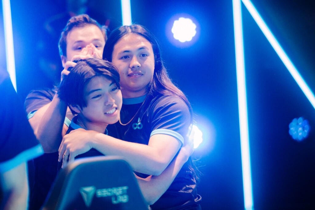 "OXY" (L) and Xeppaa of Cloud9 after victory at Week 3 of VCT Americas Stage 1 at the Riot Games Arena on April 20, 2024. 