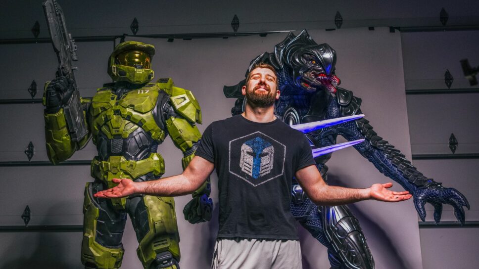 Creator makes 1:1 scale statues of Halo’s Master Chief and Arbiter cover image