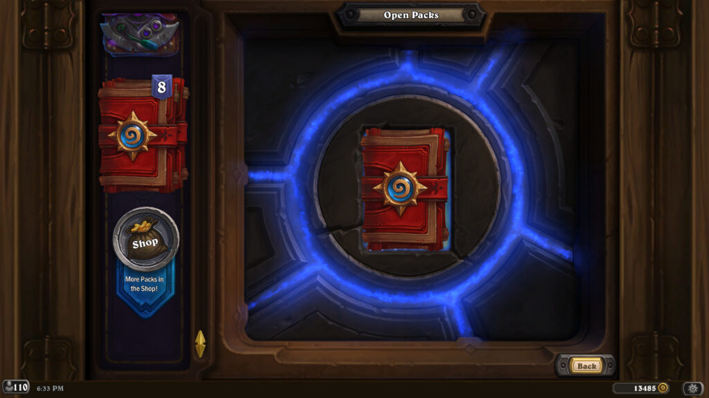 Opening a Standard card pack in Hearthstone (Image via Blizzard Entertainment)