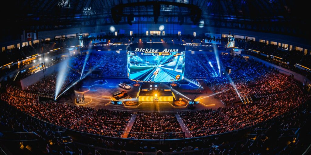 RLCS 2021-2022 World Championship at the Dickies Arena (Image via ShiftRLE)