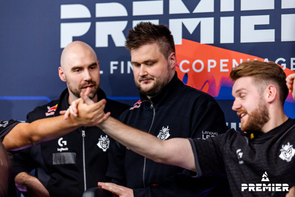 G2 became crowd favorites the moment NiKo smashed the table and continuously delivered frags left and right despite the bleeding (Photo by Michal Konkol via BLAST Premier)