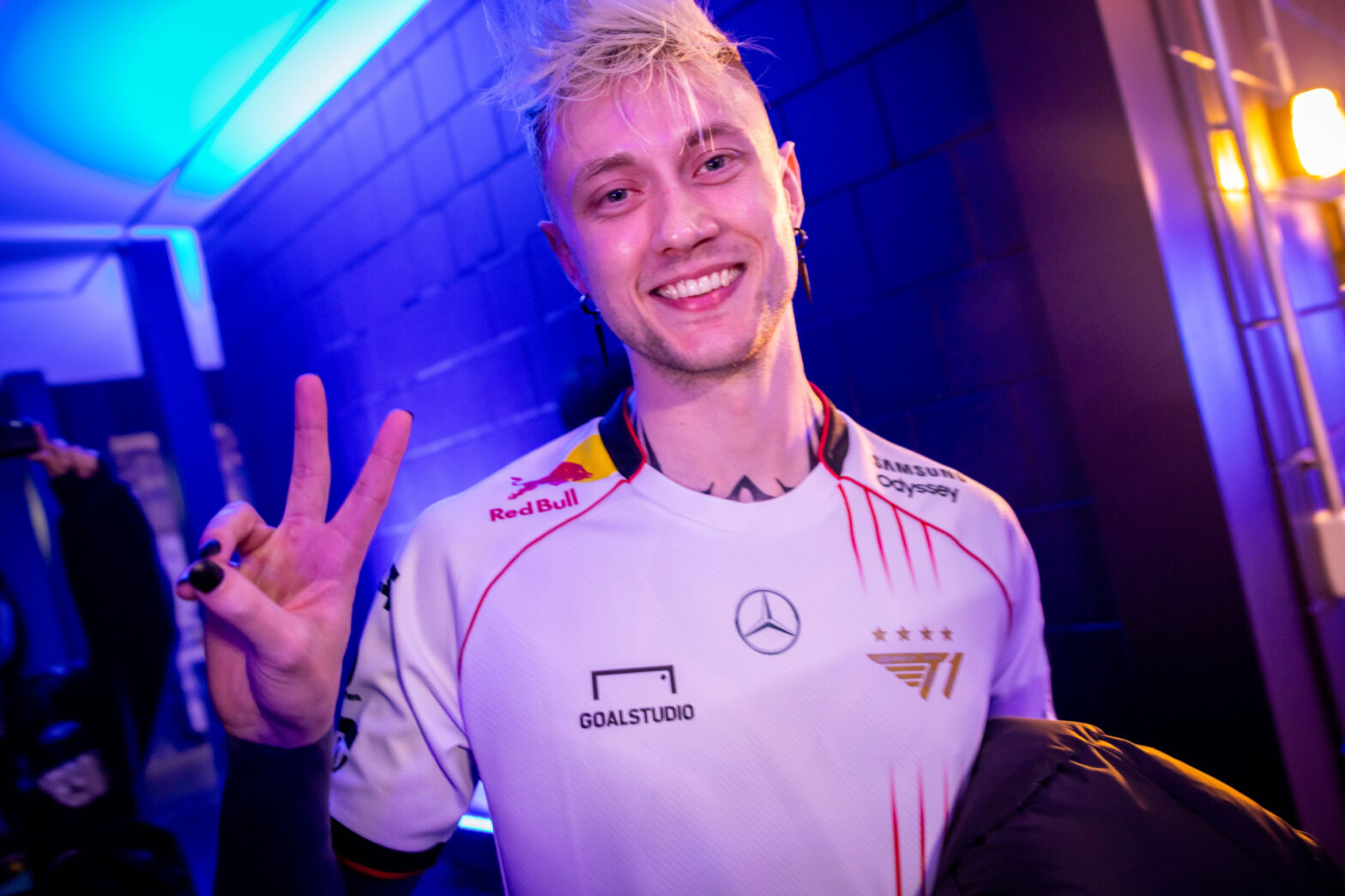 T1 celebrates Worlds 2024 victory with exclusive merchandise