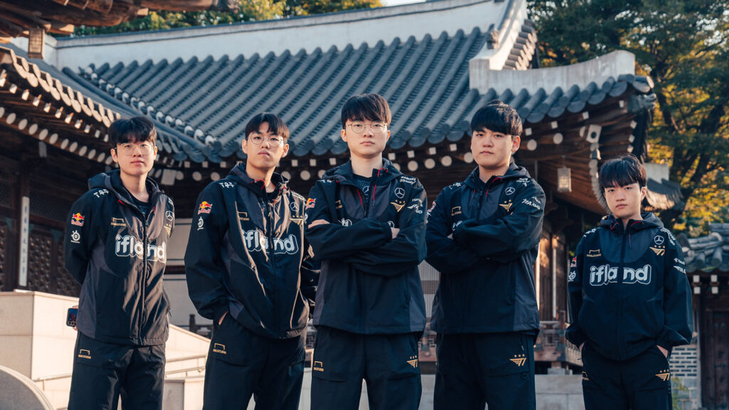 T1 Worlds 2023 jacket priced at approximately $127 (image via LoL Esports)