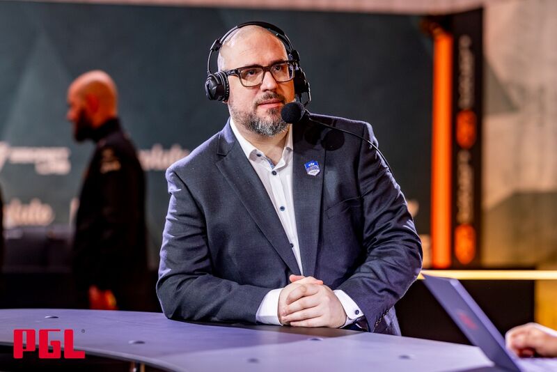 Richard Lewis returns to Dota 2 as the host of PGL Wallachia Season 2. (Image via PGL)