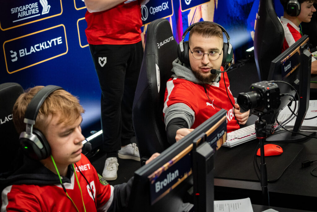 BLAST Premier World Final 2024: MOUZ vs Astralis