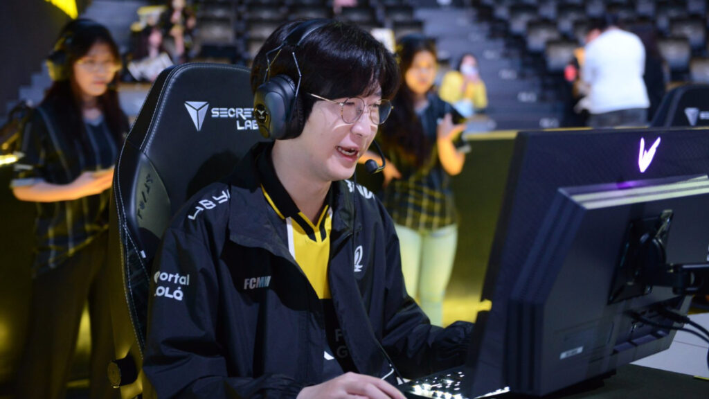 Duro playing for BNK FearX (Image via LCK)