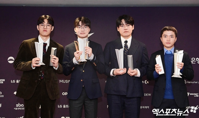 T1 Oner, Faker, Gumayusi, and Keria in the LCK Awards 2024 (image via xportsnews/Park Ji-young)