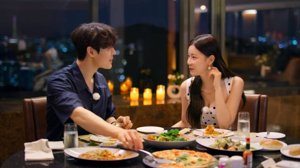 Dinner, Kim Jeong-Su and Lee Si-An (Image via Netflix)