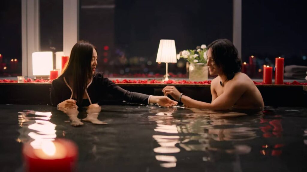 Pool, Yuk Jun-Seo &amp; Kim Min-Seol (Image via Netflix)