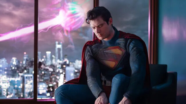 New Superman trailer released with some people criticizing actor’s face preview image