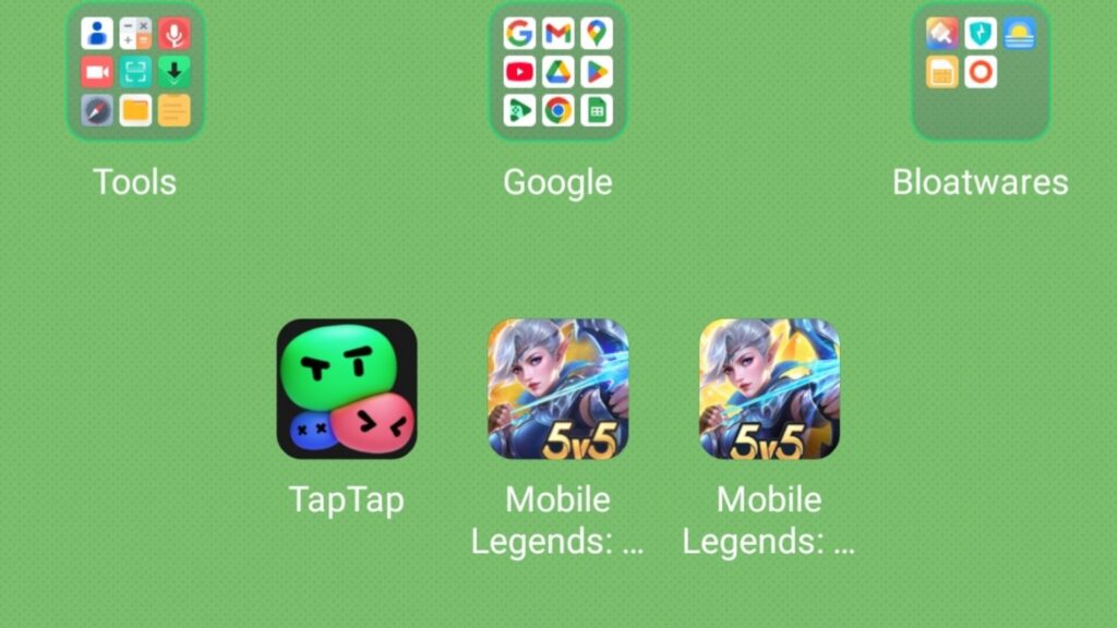 The advanced and regular servers use the same app icon. (Image via esports.gg)