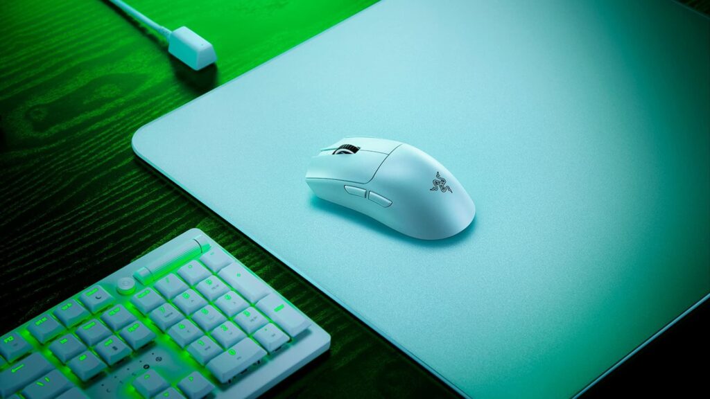 The Viper V3 Pro comes in Black and White variants (Image via Razer)