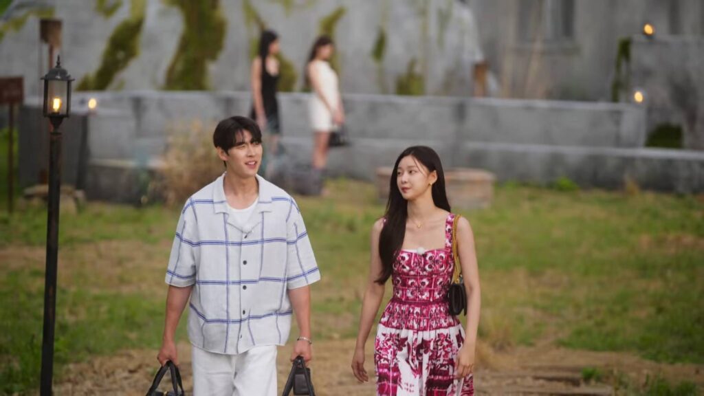 Lee Si-an and Kim Jeong-su leave the Inferno island for their Paradise date (image via Netflix)