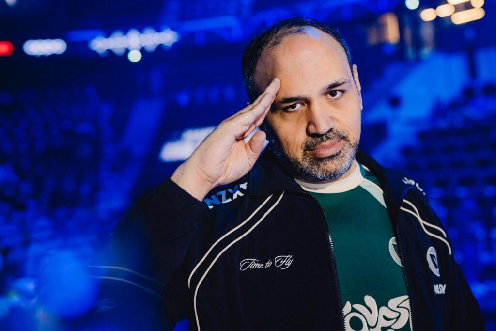 PapaSmithy at Worlds 2024 (Photo via Colin Young-Wolff | Riot Games)