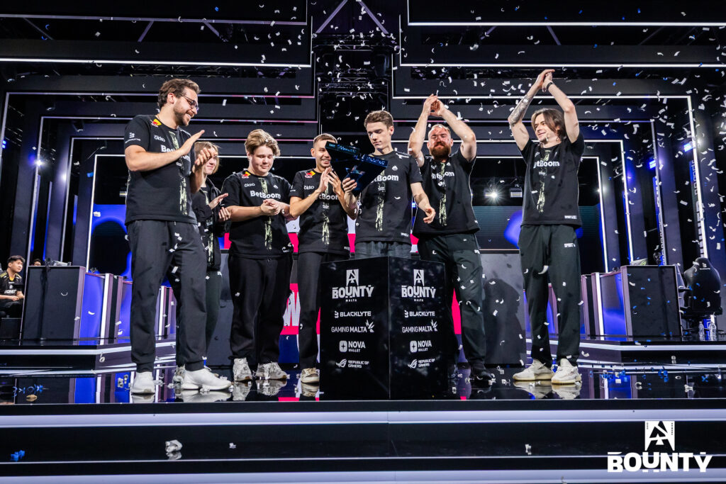 Team Spirit after their tournament win at BLAST Bounty Fall 2025 (photo by BLAST | Adam Lakomy)