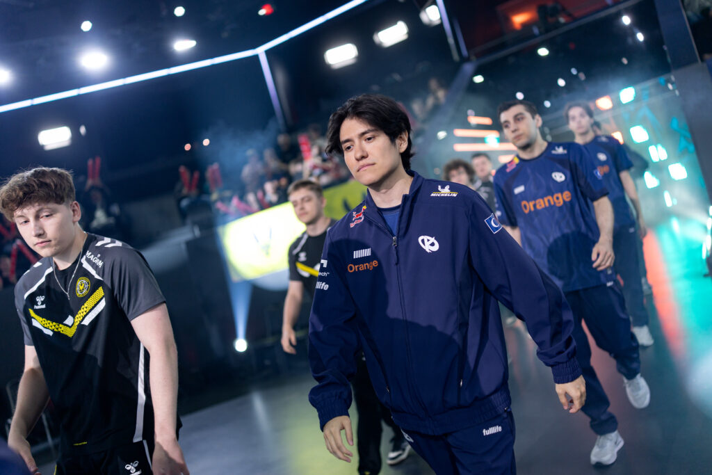 Vitaliy and Karmine Corp at LEC 2025 Summer (photo by Michal Konkol/Riot Games)