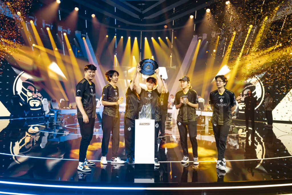 Team MongolZ climb to #3 in CS2 VRS Rankings after the win at the Esports World Cup 2025 (via <a href="https://x.com/EWC_EN/status/1959612515744199120/photo/1">EWC</a>)