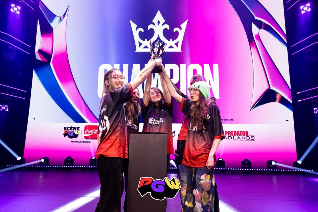 Eterna lifting the LGC Rising trophy (Photo via Elliot LeCorre)