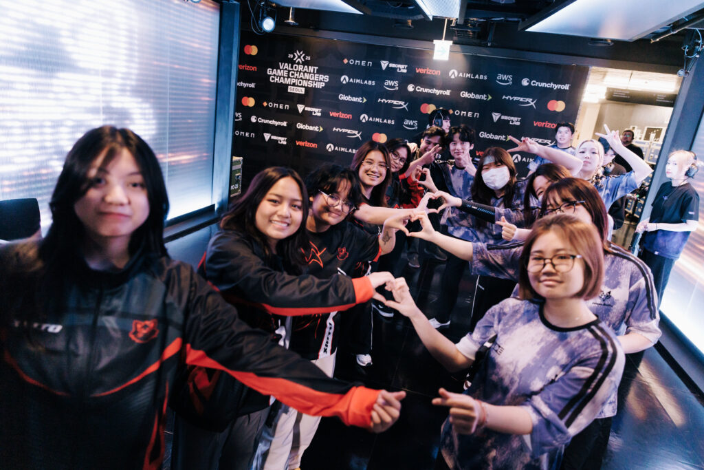 Xipto GC and Ninetails are all smiles before their GCC 2025 match (Photo by Christina Oh/Riot Games)