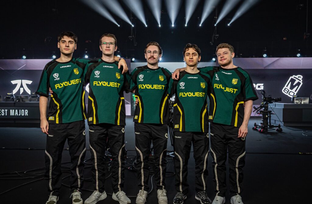 The photo from the CS2 StarLadder Budapest Major 2025 features players from the team FlyQuest.