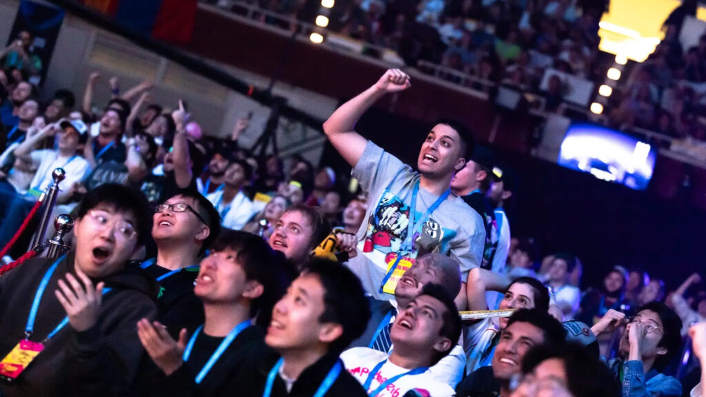 Fans watching Counter-Strike 2 (Image by DreamHack)