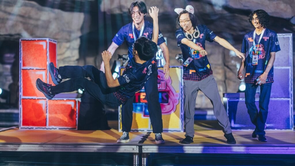 Coldless jumps into the pool after claiming victory (Image via Daniel Zuliani | Red Bull Content Pool)